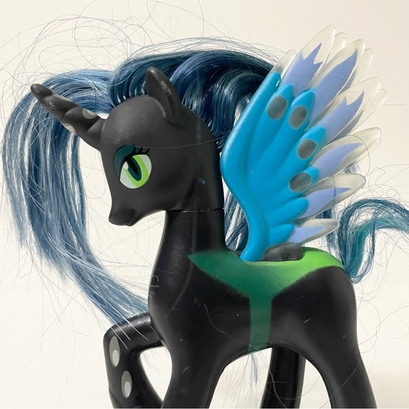 My Little Pony Brushable Queen Chrysalis Unicorn Pegasus - Picture 2 of 13